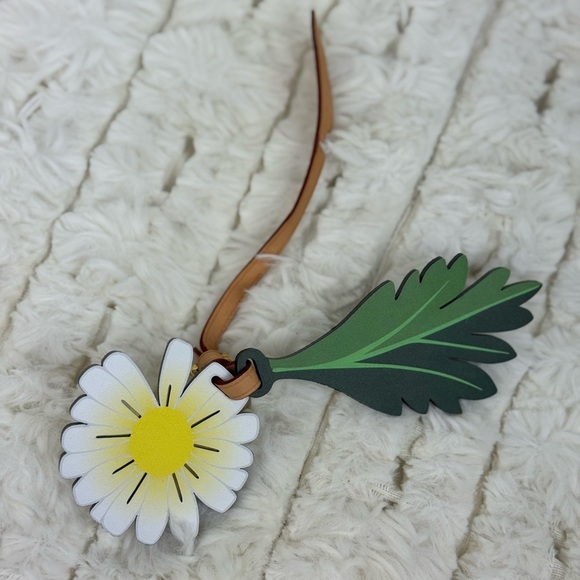 Louis Vuitton Bag Charm Pool Neverfull - Picture 11 of 13